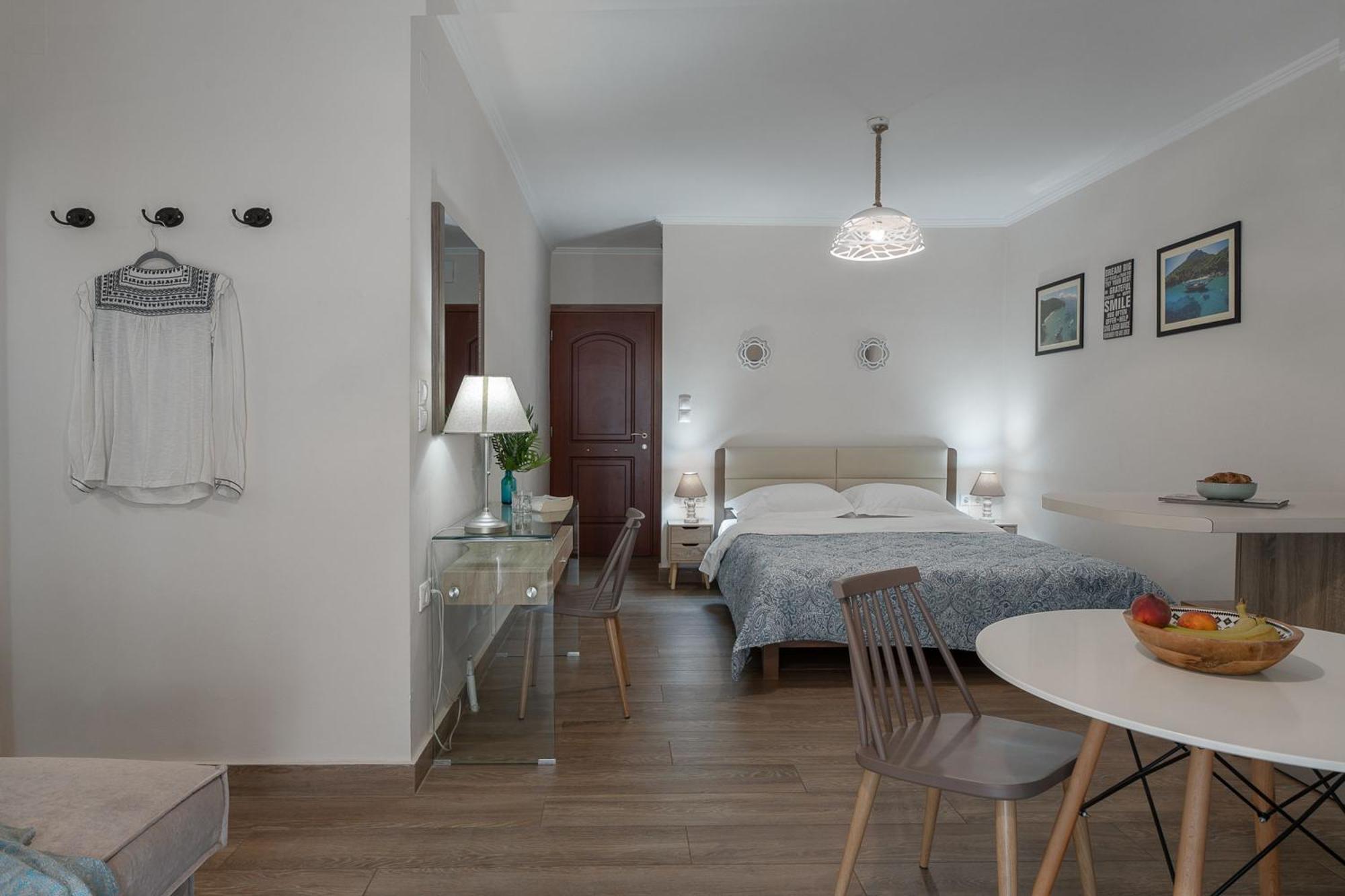 נידרי Captain'S Seafront Apartments מראה חיצוני תמונה