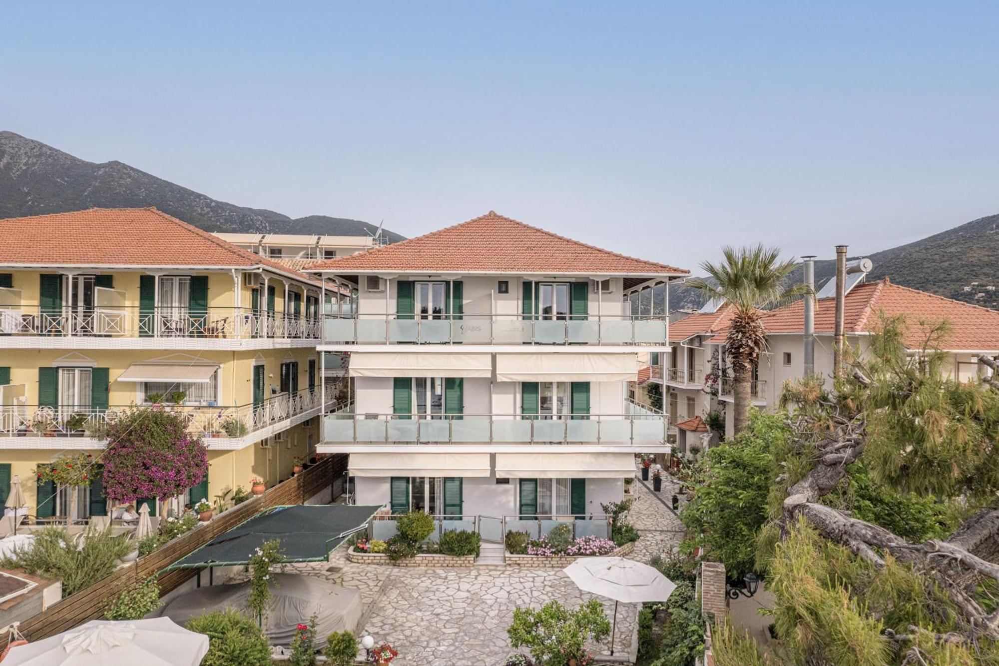 נידרי Captain'S Seafront Apartments מראה חיצוני תמונה