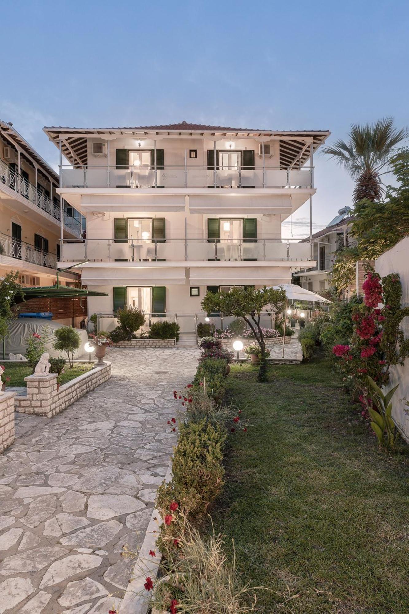 נידרי Captain'S Seafront Apartments מראה חיצוני תמונה