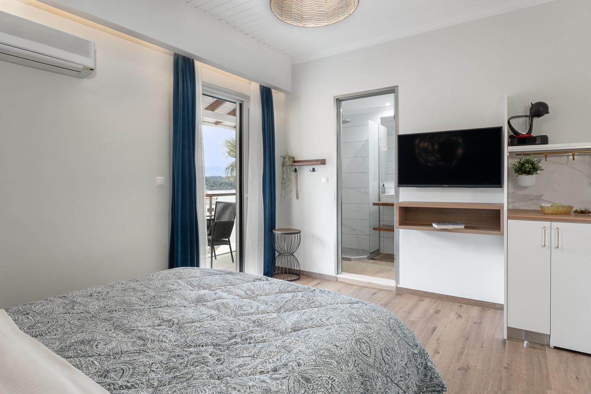 נידרי Captain'S Seafront Apartments מראה חיצוני תמונה